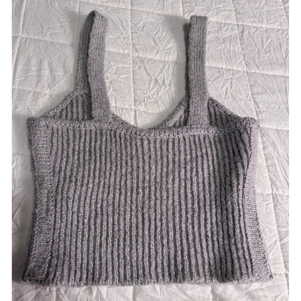 Forever 21 Grey Ribbed Knit V-Neck Cropped Tank Top Size Small - Picture 5 of 5